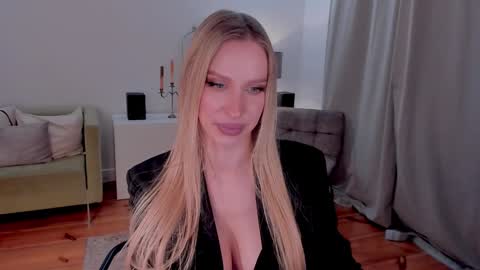 Snapshot of prettyk1ller chatting on 01.14.25 Eva online show from 01.14.25