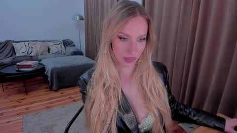 Snapshot of prettyk1ller chatting on 05.18.26 Eva online show from 05.18.26