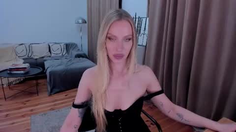 Snapshot of prettyk1ller chatting on 07.23.26 Eva online show from 07.23.26