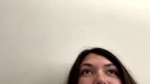 prettylatinamomma01 online show from 11.21.25