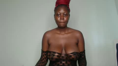 Snapshot of prettyliz1999 chatting on 01.12.25 Lizzy online show from 01.12.25