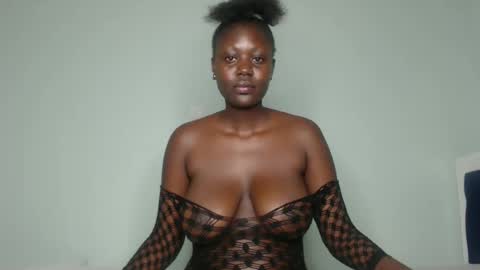 Snapshot of prettyliz1999 chatting on 01.14.25 Lizzy online show from 01.14.25