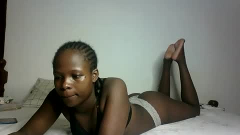 Snapshot of prettymelly_ chatting on 02.25.25 Melly online show from 02.25.25