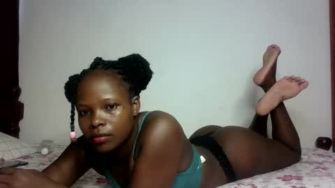 Snapshot of prettymelly_ chatting on 03.06.25 Melly online show from 03.06.25