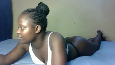 Snapshot of prettymelly_ chatting on 10.21.25 Melly online show from 10.21.25