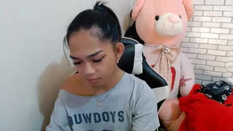 Snapshot of prettymiya chatting on 02.26.26 Miya 3 online show from 02.26.26