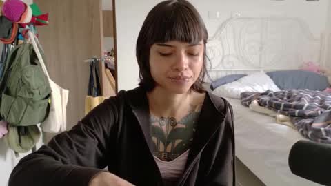 Juli online show from 02.01.26