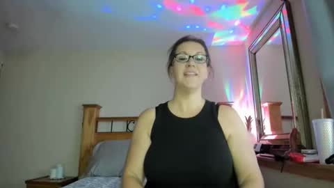 prettystarmn online show from 11.13.25