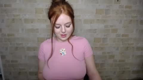 Snapshot of prettyvalerii_ chatting on 03.10.25 Valeri online show from 03.10.25