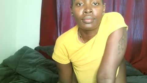 Snapshot of prettyvishy chatting on 01.07.25 prettyvishy online show from 01.07.25