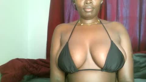 Snapshot of prettyvishy chatting on 01.07.25 prettyvishy online show from 01.07.25