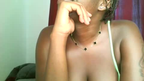 Snapshot of prettyvishy chatting on 01.13.25 prettyvishy online show from 01.13.25