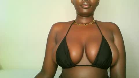 Snapshot of prettyvishy chatting on 02.12.25 prettyvishy online show from 02.12.25