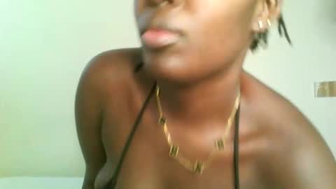 Snapshot of prettyvishy chatting on 03.06.25 prettyvishy online show from 03.06.25