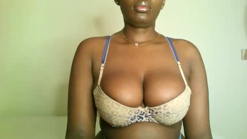 Snapshot of prettyvishy chatting on 09.11.25 prettyvishy online show from 09.11.25