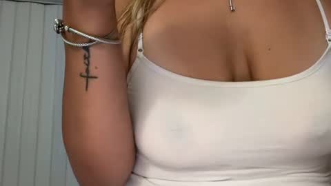 prettyyykittyyy22 online show from 04.28.26