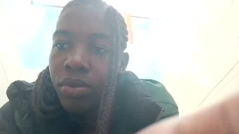 prettyzuzu online show from 10.15.25