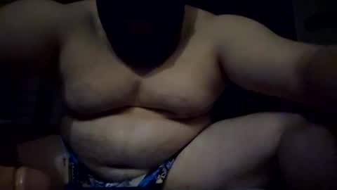 Snapshot of pretyboyl chatting on 02.11.25 chubbymmm online show from 02.11.25