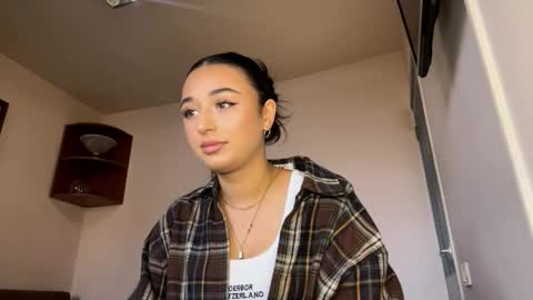 Snapshot of pricillalivsey chatting on 11.29.25 Sofi online show from 11.29.25