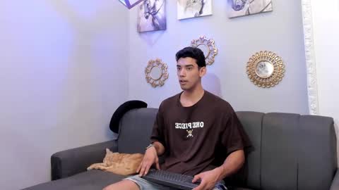 Snapshot of prince_arthur77 chatting on 03.11.25 prince_arthur77 online show from 03.11.25