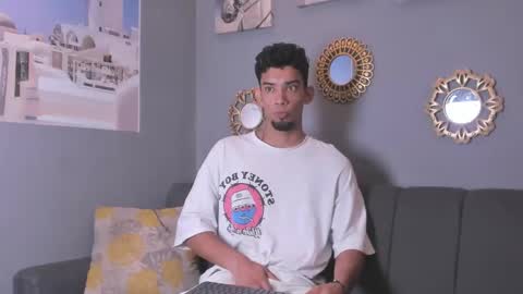 Snapshot of prince_arthur77 chatting on 09.13.25 prince_arthur77 online show from 09.13.25