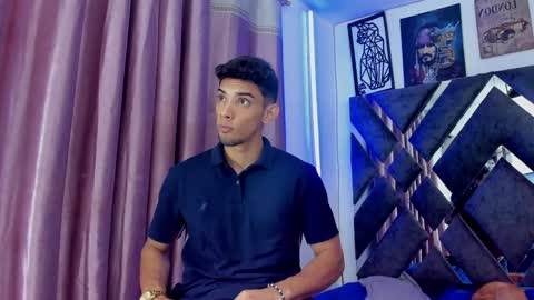 Snapshot of prince_arthur77 chatting on 09.25.25 prince_arthur77 online show from 09.25.25