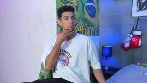 Snapshot of prince_arthur77 chatting on 09.28.25 prince_arthur77 online show from 09.28.25