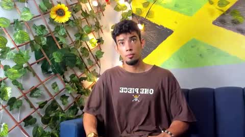 Snapshot of prince_arthur77 chatting on 10.25.25 prince_arthur77 online show from 10.25.25