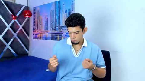 Snapshot of prince_arthur77 chatting on 10.26.25 prince_arthur77 online show from 10.26.25