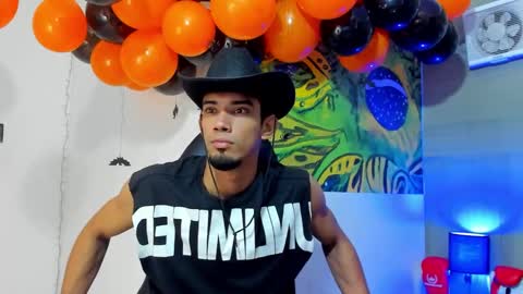 Snapshot of prince_arthur77 chatting on 10.29.25 prince_arthur77 online show from 10.29.25