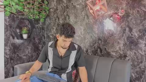 prince_arthur77 online show from 04.29.26