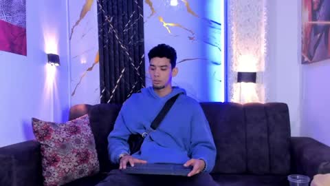 prince_arthur77 online show from 05.08.26