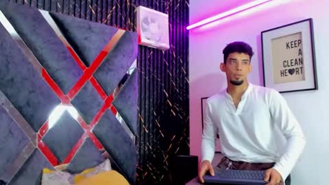 prince_arthur77 online show from 06.11.26