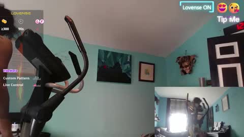 Snapshot of prince_raphael chatting on 09.29.25 Riffraff online show from 09.29.25