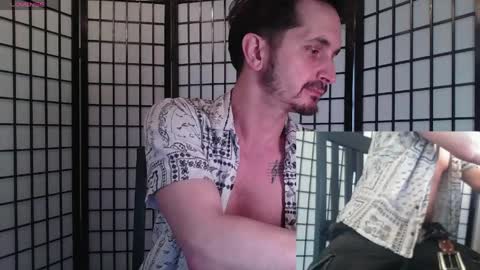 Snapshot of prince_raphael chatting on 04.02.26 Riffraff online show from 04.02.26