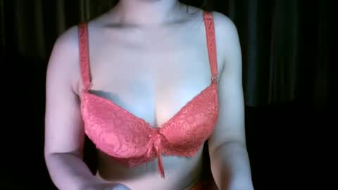 Snapshot of princess916446 chatting on 12.13.24   princess   online show from 12.13.24