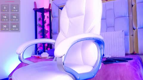 Snapshot of princess_helena_ chatting on 01.11.25 princess helena online show from 01.11.25