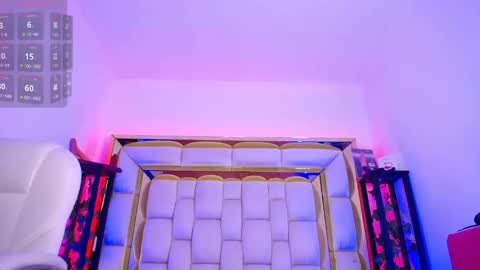 Snapshot of princess_helena_ chatting on 01.20.25 princess helena online show from 01.20.25