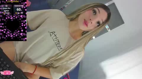 Snapshot of princess_sharon_ chatting on 12.20.25 princess_sharon_ online show from 12.20.25