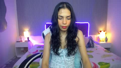 Snapshot of princess_skinny18 chatting on 06.02.26 princess_skinny18 online show from 06.02.26