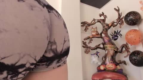 princess_tokyo_ online show from 10.30.25