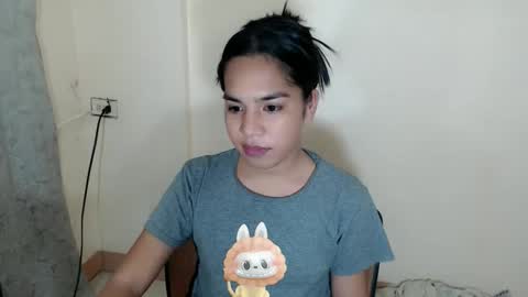 Snapshot of princess_yurie chatting on 10.05.25 Yurie online show from 10.05.25