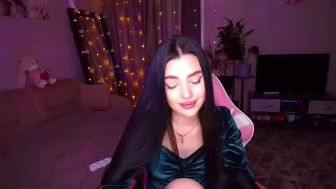 princessamira1 online show from 12.05.25