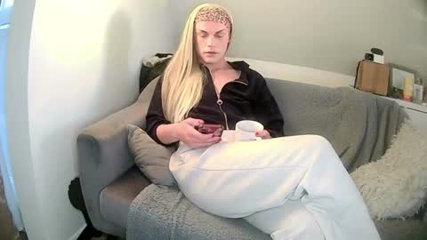 KCGREY online show from 06.10.26