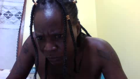 Snapshot of princessmiles2 chatting on 06.15.26 phelly online show from 06.15.26