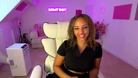 Snapshot of princessromyindy chatting on 08.06.26 princessromyindy online show from 08.06.26