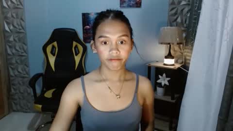 Snapshot of princessrynn chatting on 11.21.25 princessrynn online show from 11.21.25