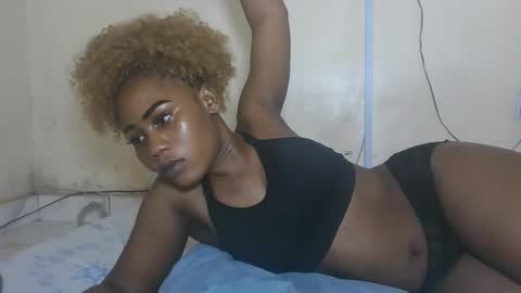 Snapshot of princesssweetass2 chatting on 11.03.25 FENNY online show from 11.03.25