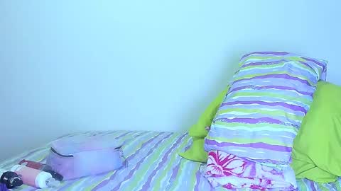 Snapshot of priscilasmiith25 chatting on 02.17.25 PriscilaSmiith online show from 02.17.25