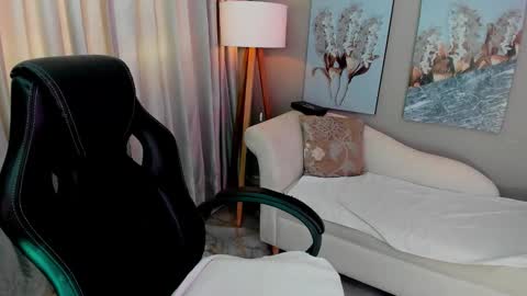 Snapshot of priya_rose chatting on 09.30.25 Priya Rose online show from 09.30.25